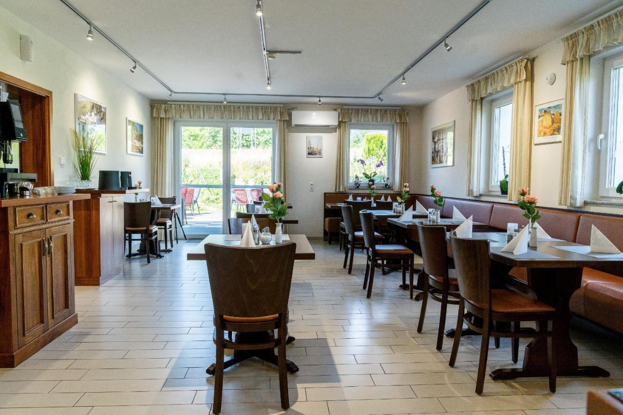 Land-Gut-Hotel Am Ring Meuspath Ngoại thất bức ảnh